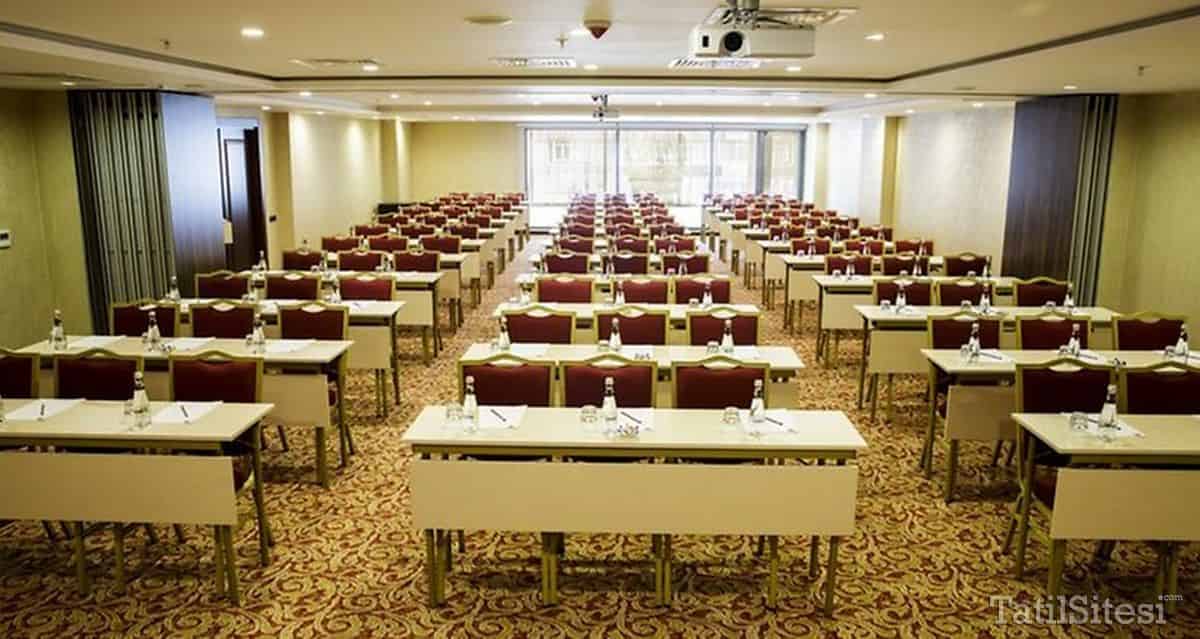 Grand Aras Hotel Suites